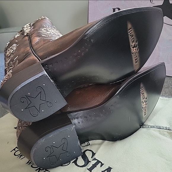 Cream and Brown Heeled Boots with Intricate Embroidery - Picture 5 of 9